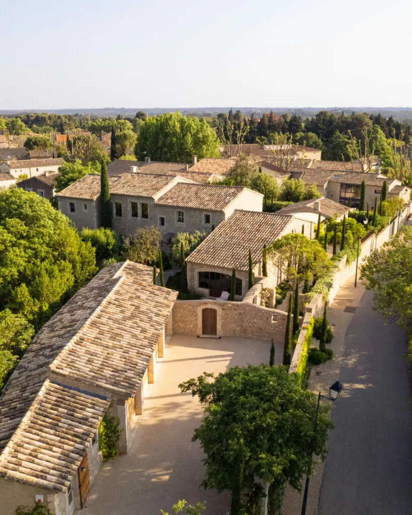 Les toitures du village de Maussane vues depuis la maison