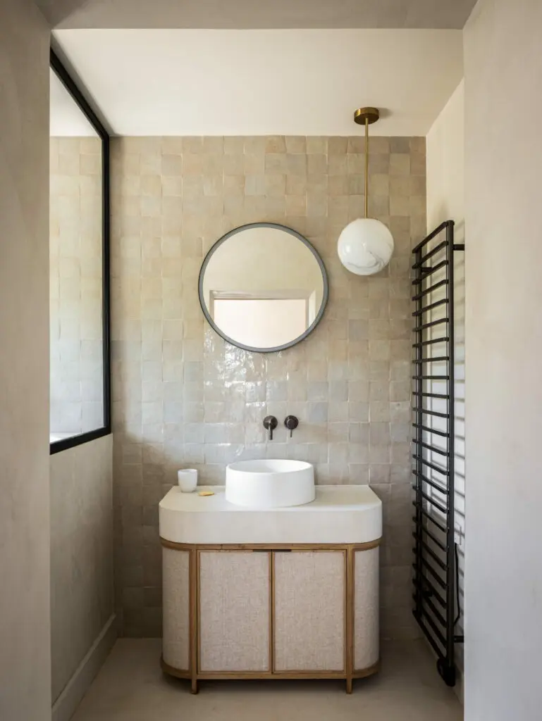 Mas Paraiso: la rénovation de mas dans Les Alpilles par BOSC Architectes