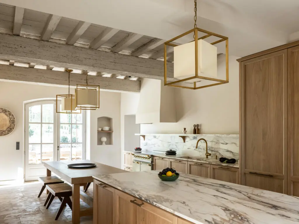 Mas Paraiso: la rénovation de mas dans Les Alpilles par BOSC Architectes