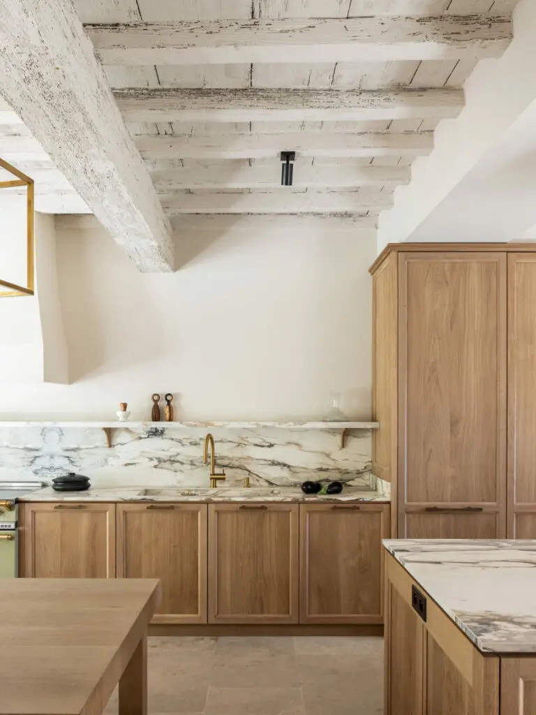 Mas Paraiso: la rénovation de mas dans Les Alpilles par BOSC Architectes