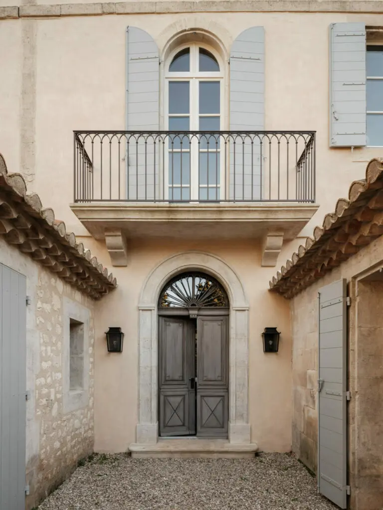 Rénovation d’un ancien moulin dans les Alpilles