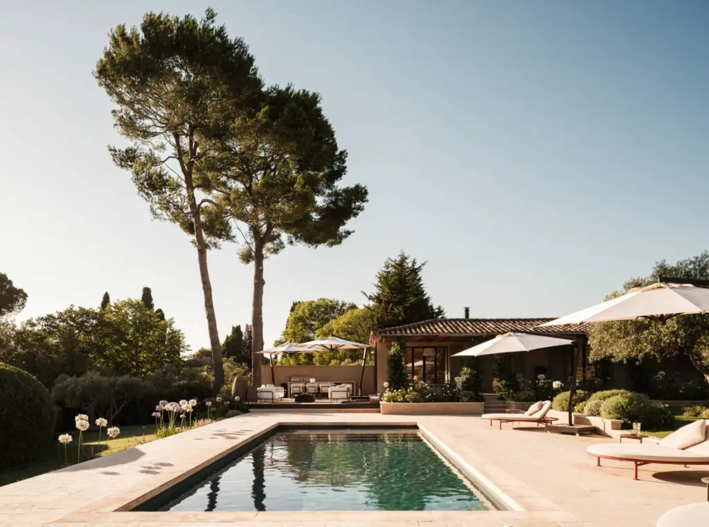 Mas Contemporain en Provence